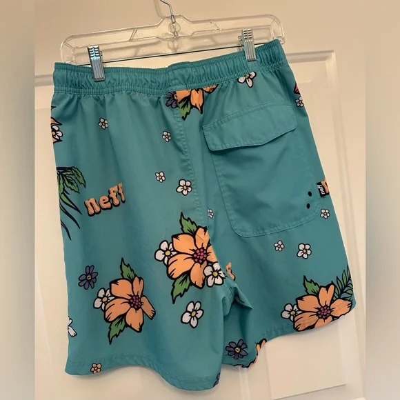 🌺 Neff Tropical Floral Swim Trunks – Size Large – Like New - Picture 6 of 8